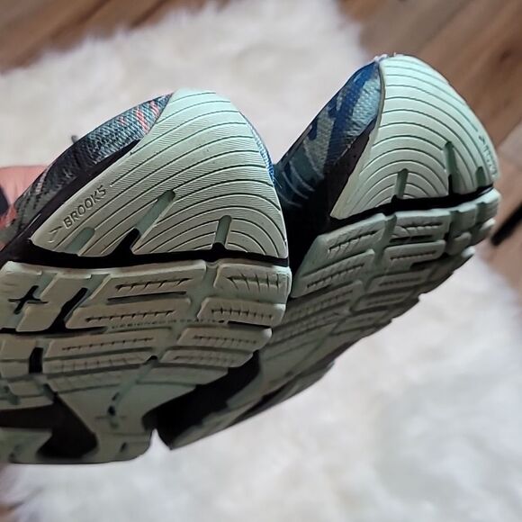 Brooks Adrenaline GTS 22 Womens 8.5 Sneaker Flamingo Tropical Yucca 1203531B095 - Picture 10 of 11